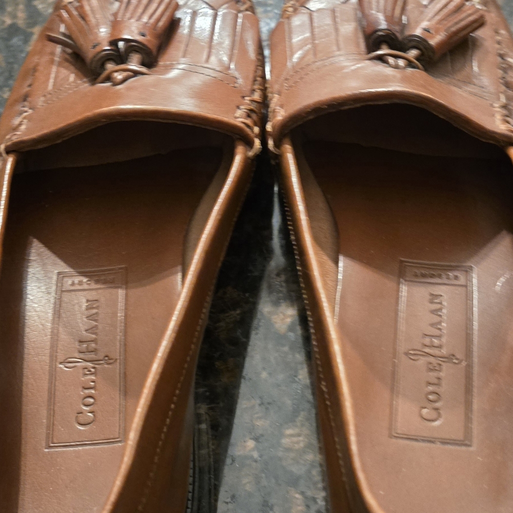 Cole Haan Men's Brown Loafer/Dress Shoe Size 8.